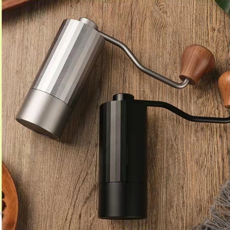 Aluminum manual coffee grinder